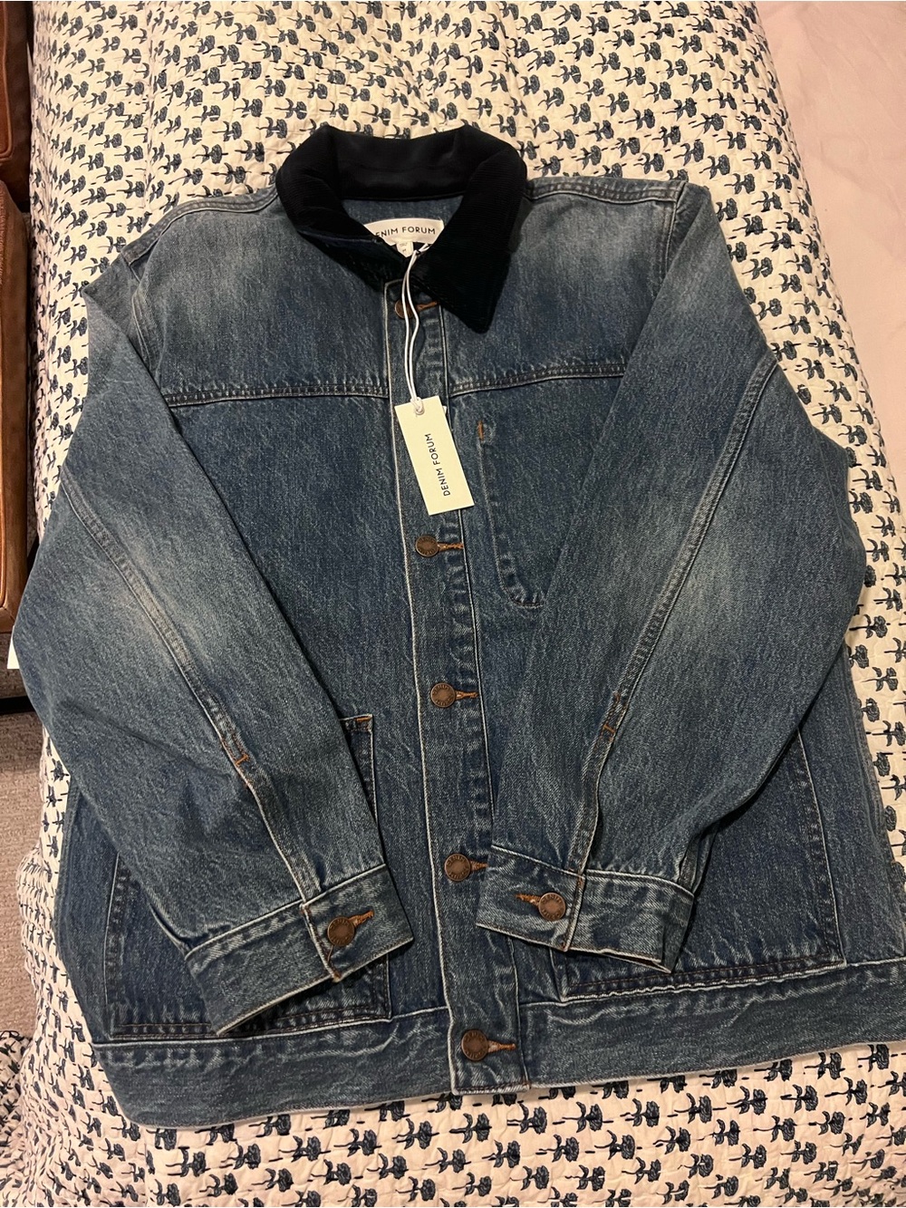Aritzia - Denim Workwear Jacket (NWT) - Picture 5 of 5